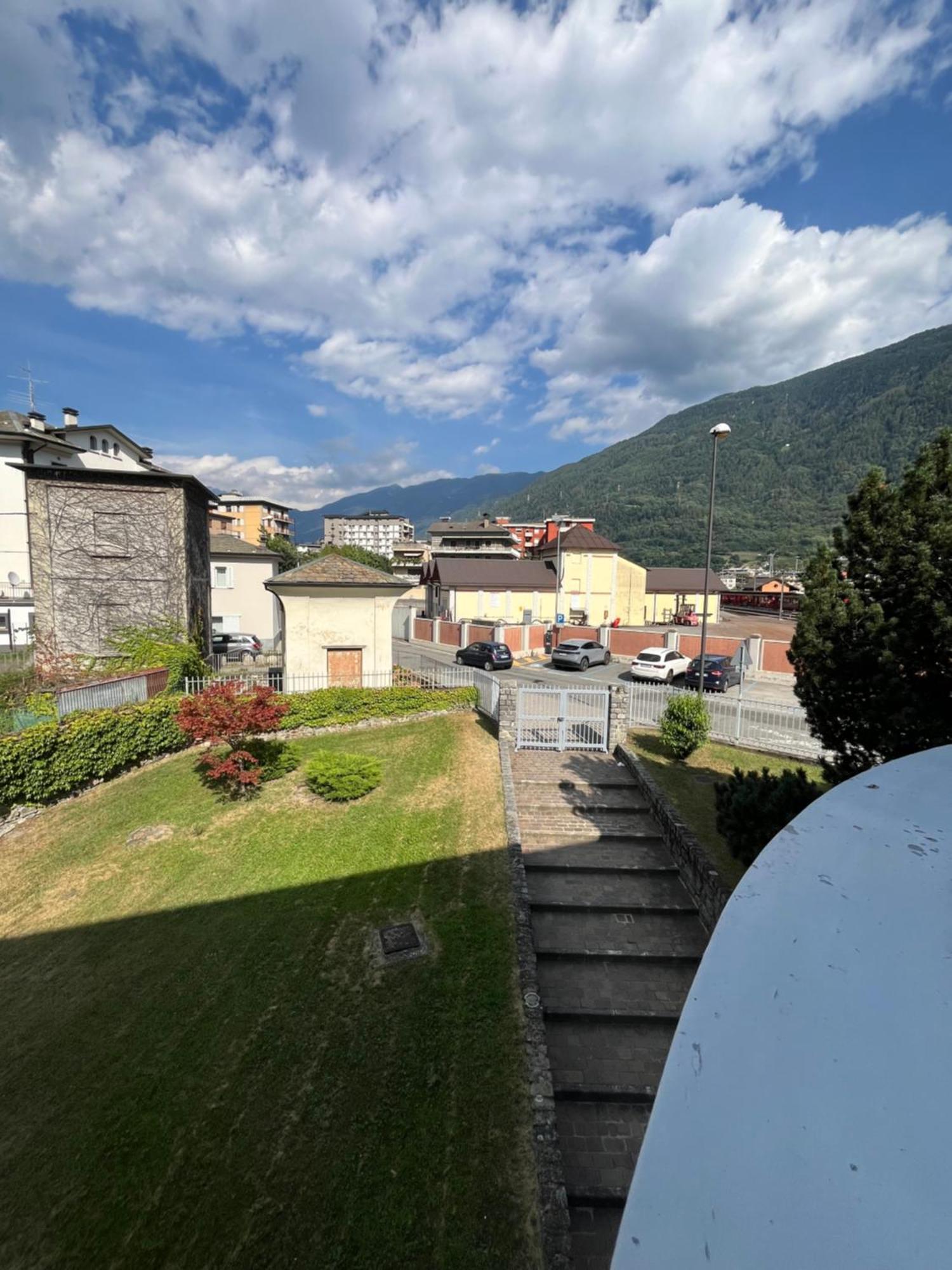 Casa Vacanze Lucia Tirano Exteriör bild