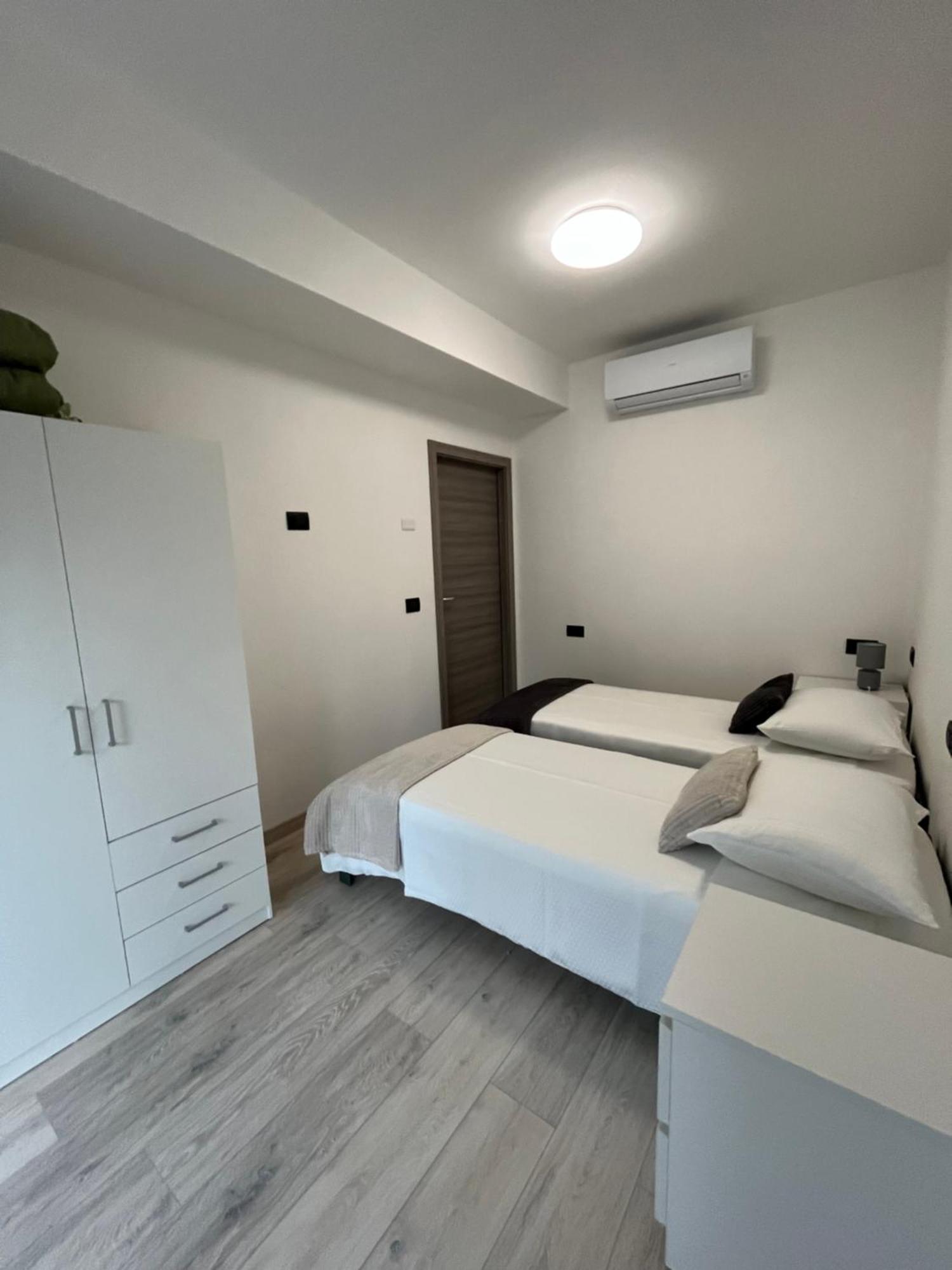 Casa Vacanze Lucia Tirano Exteriör bild