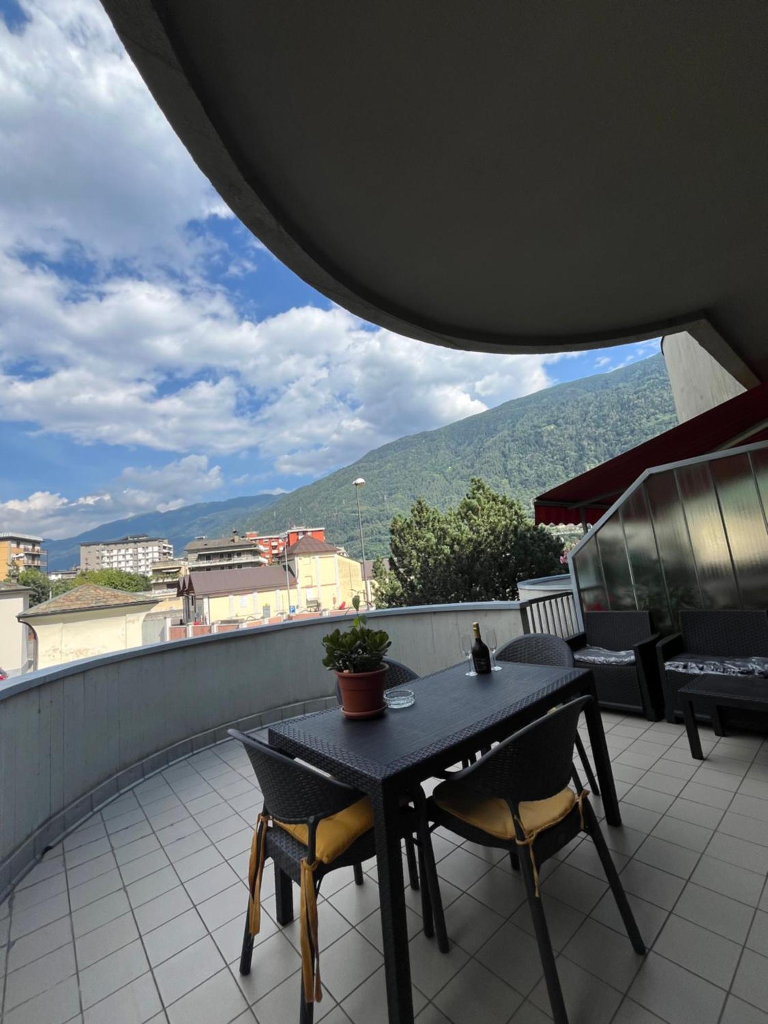 Casa Vacanze Lucia Tirano Exteriör bild