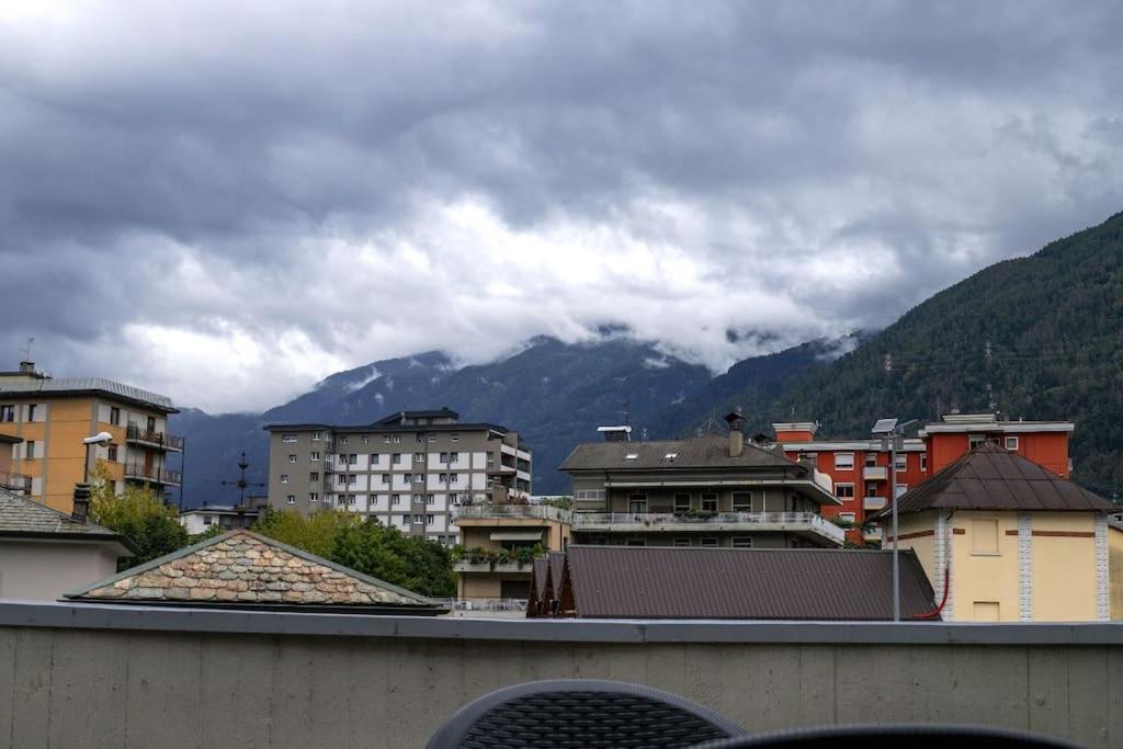 Casa Vacanze Lucia Tirano Exteriör bild
