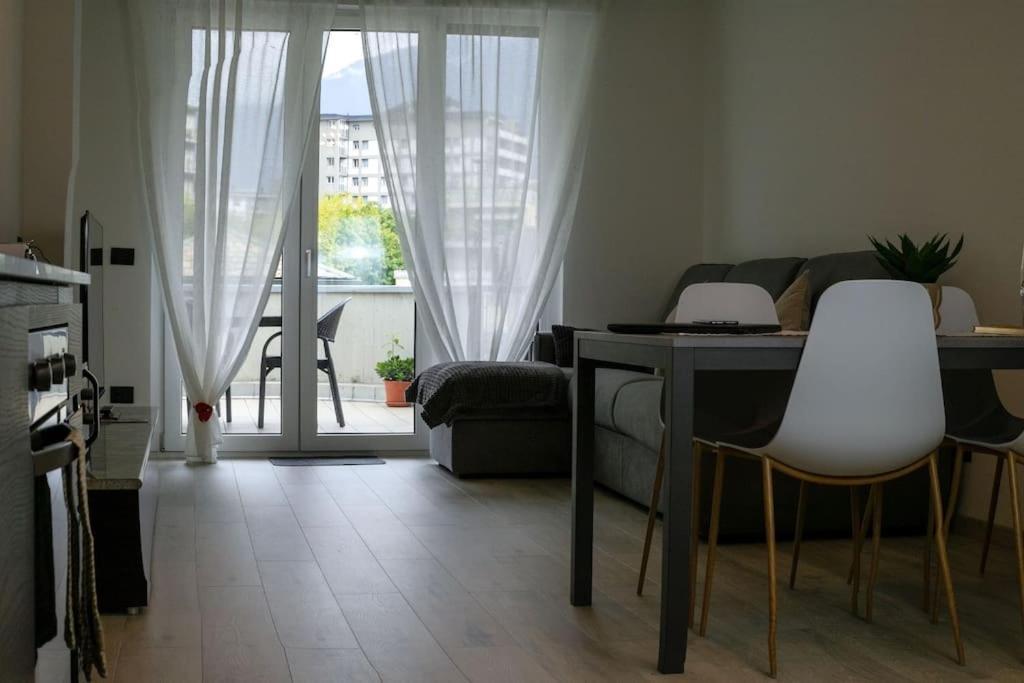 Casa Vacanze Lucia Tirano Exteriör bild