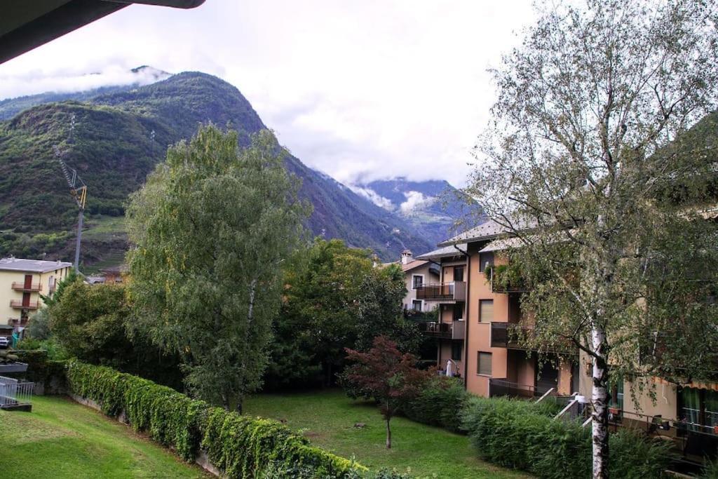 Casa Vacanze Lucia Tirano Exteriör bild